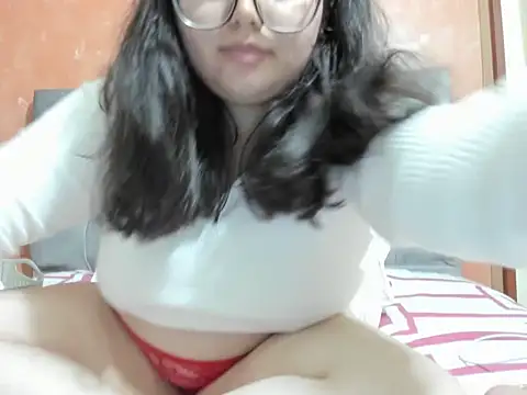 Snapshot of DearestKittyKat chatting on February 27, 2026, 6:35 am DearestKittyKat online show from February 27, 2026, 6:35 am