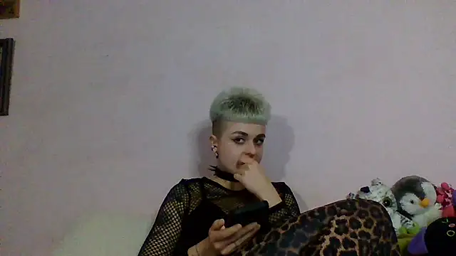 AlisaDear257 online show from April 5, 2026, 9:12 pm