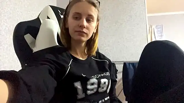 Sweety Burger online show from February 18, 2026, 4:14 pm