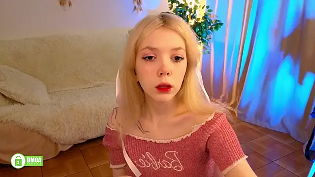 Snapshot of Rochelle_kitty chatting on April 29, 2026, 9:35 am Rochelle kitty online show from April 29, 2026, 9:35 am
