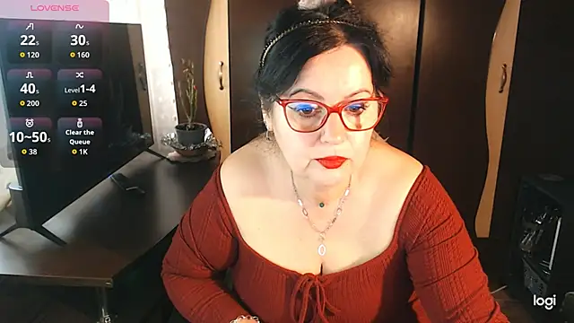 Snapshot of exiMIlf chatting on February 24, 2026, 11:30 am exiMIlf online show from February 24, 2026, 11:30 am