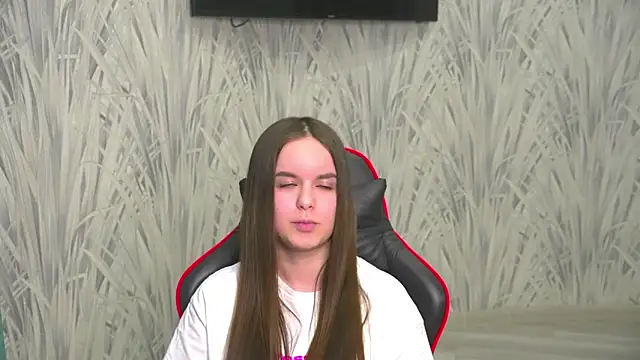 MarenCalarco online show from February 11, 2026, 11:15 am