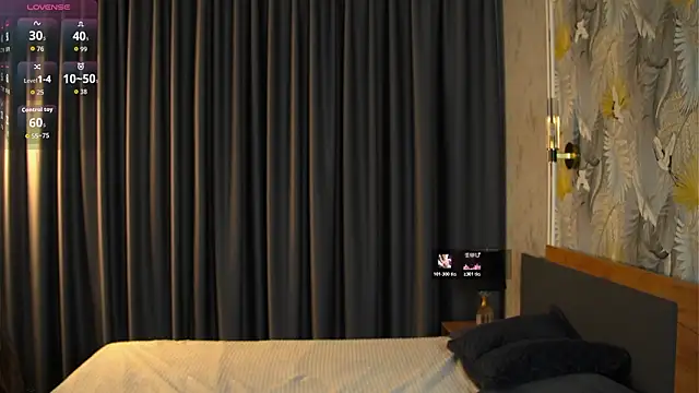 MarenCalarco online show from February 25, 2026, 3:21 pm