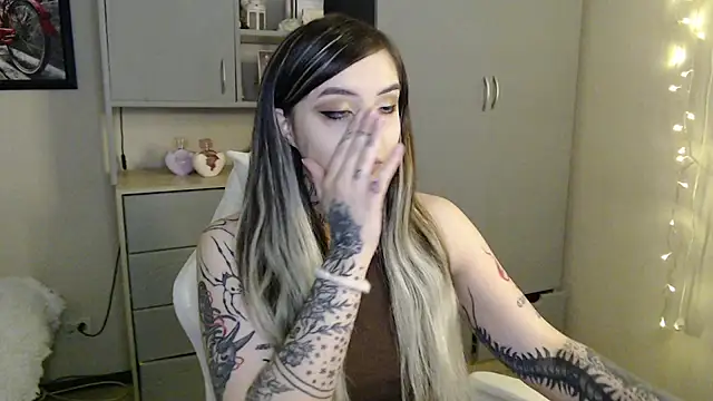 Rin Tozier online show from March 30, 2026, 1:17 am