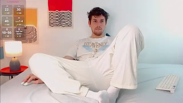 Snapshot of Luc_7 chatting on April 6, 2026, 5:52 am Luc 7 online show from April 6, 2026, 5:52 am