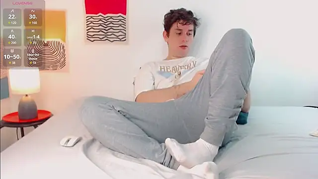 Snapshot of Luc_7 chatting on April 10, 2026, 9:08 pm Luc 7 online show from April 10, 2026, 9:08 pm