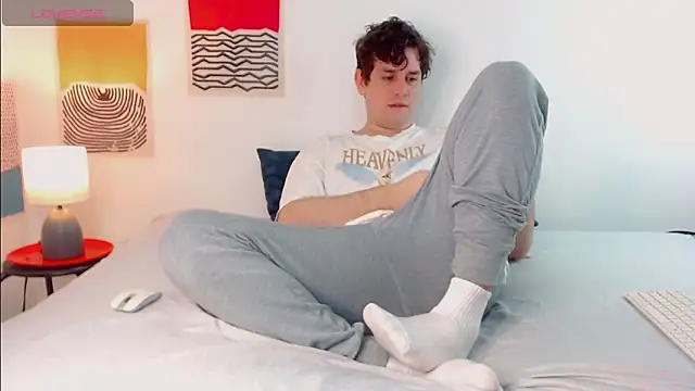 Snapshot of Luc_7 chatting on April 11, 2026, 7:40 pm Luc 7 online show from April 11, 2026, 7:40 pm