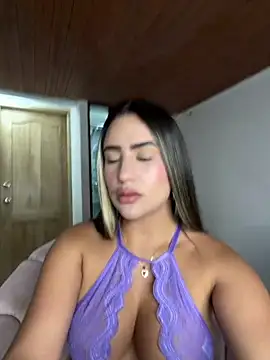 Miilana  online show from May 17, 2026, 3:04 am