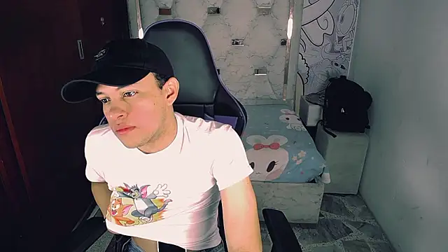 Top and bottom online show from March 23, 2026, 8:24 pm