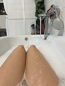 Snapshot of Ninimaus chatting on February 26, 2026, 4:39 pm Ninimaus online show from February 26, 2026, 4:39 pm