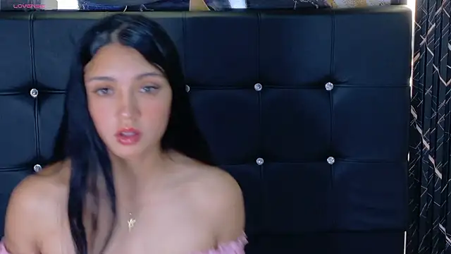 Snapshot of _ArianaToroo chatting on February 15, 2026, 11:52 am ArianaToroo online show from February 15, 2026, 11:52 am