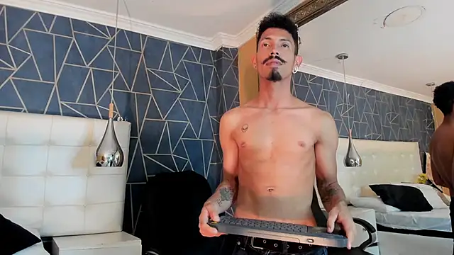 NoaahTylor online show from March 28, 2026, 8:41 pm