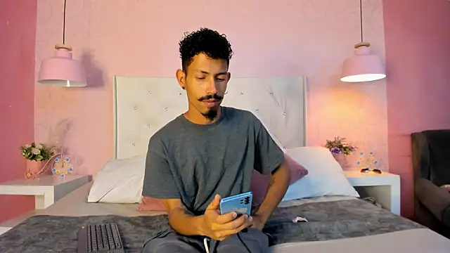 NoaahTylor online show from March 30, 2026, 9:38 pm