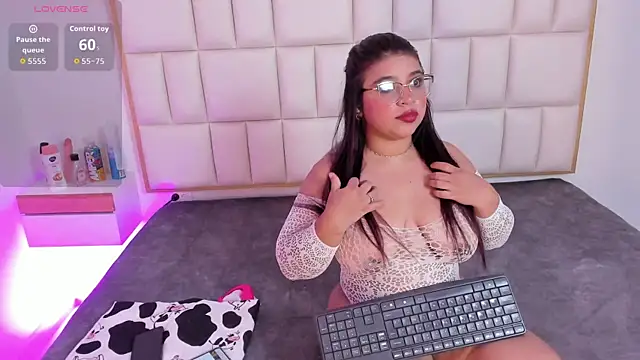 abigail johnson online show from April 16, 2026, 2:23 am