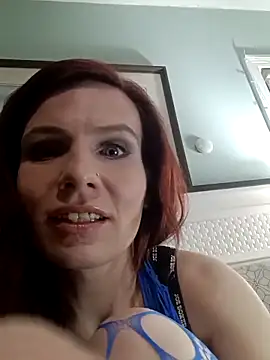 Royalbarbie25 online show from February 28, 2026, 11:39 pm