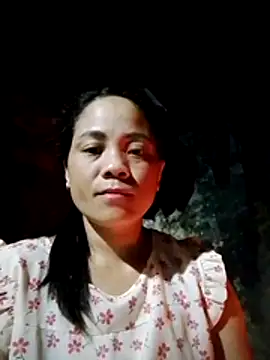 Snapshot of molly-xx chatting on April 25, 2026, 6:05 pm molly-xx online show from April 25, 2026, 6:05 pm