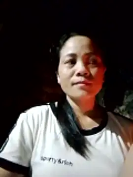 Snapshot of molly-xx chatting on May 7, 2026, 10:48 pm molly-xx online show from May 7, 2026, 10:48 pm