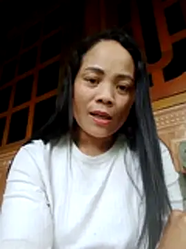 Snapshot of molly-xx chatting on May 21, 2026, 8:32 am molly-xx online show from May 21, 2026, 8:32 am