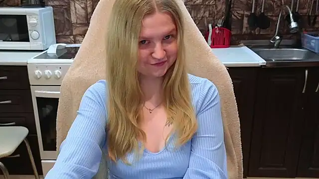 Snapshot of AnitaXVine chatting on June 18, 2026, 7:29 pm AnitaXVine online show from June 18, 2026, 7:29 pm