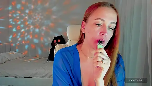 Snapshot of she_wolf chatting on April 9, 2026, 1:27 pm she wolf online show from April 9, 2026, 1:27 pm