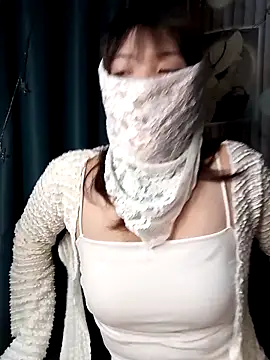 Girl-crazy1 online show from April 10, 2026, 3:28 pm