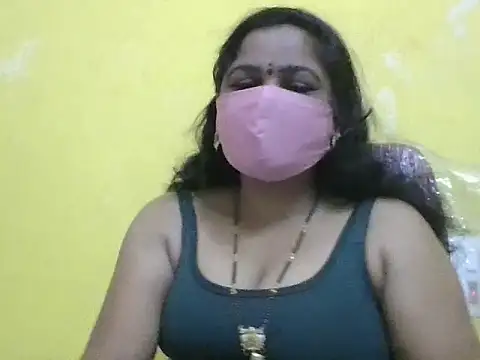 anu-reddyy online show from May 10, 2026, 4:39 am