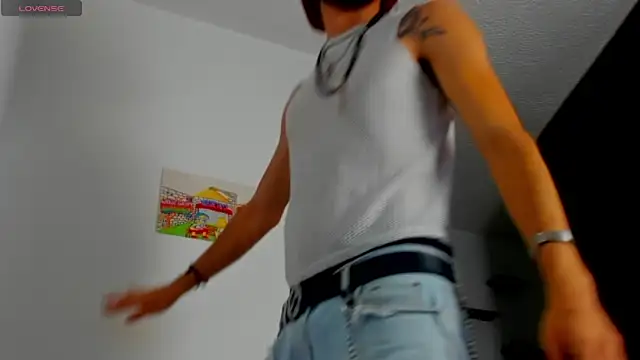 Snapshot of LovexJuxn8 chatting on February 11, 2026, 4:01 pm LovexJuxn8 online show from February 11, 2026, 4:01 pm