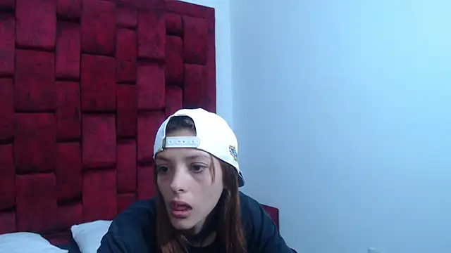 barby jones25 online show from April 28, 2026, 12:54 pm