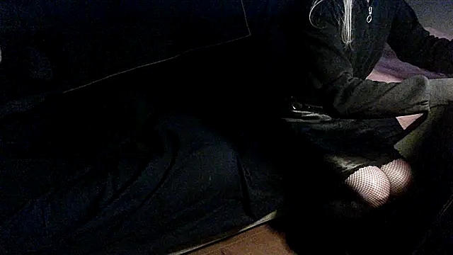 Snapshot of Sexwestworld chatting on February 20, 2026, 8:20 pm Sexwestworld online show from February 20, 2026, 8:20 pm