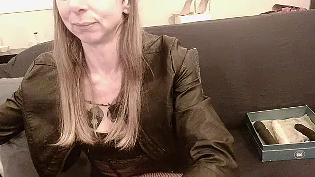 Snapshot of Sexwestworld chatting on April 17, 2026, 8:01 pm Sexwestworld online show from April 17, 2026, 8:01 pm