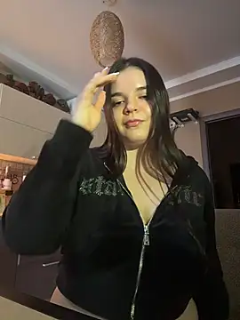 VictoriaPricee online show from February 24, 2026, 1:42 pm