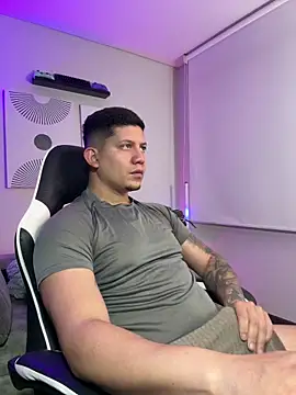  robertobaggioo online show from March 16, 2026, 12:20 pm