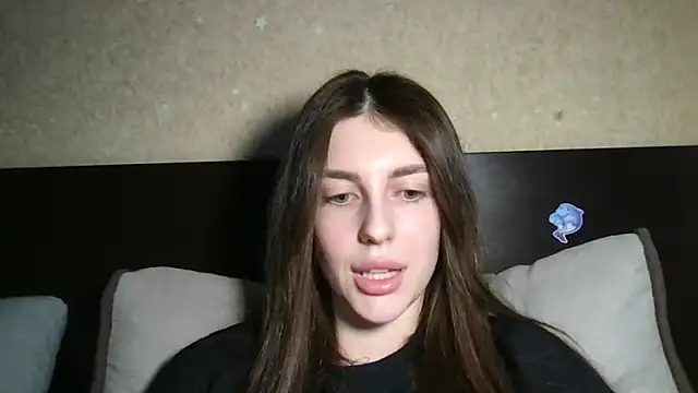 lipsylollyy online show from February 11, 2026, 2:44 pm