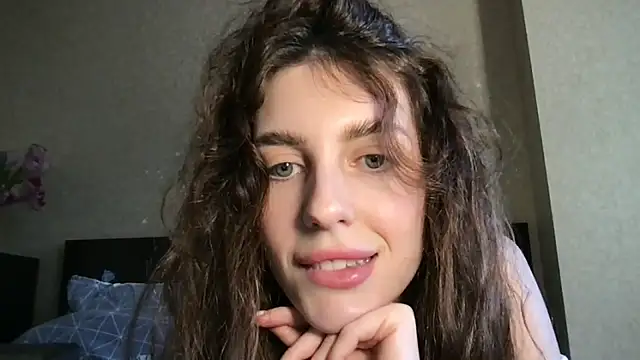 lipsylollyy online show from February 24, 2026, 10:46 am