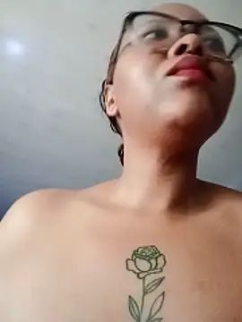 ShantelBootyBoobs online show from June 15, 2026, 11:56 am