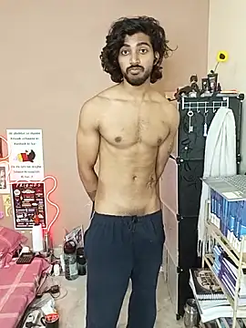 Snapshot of Yk_physique chatting on April 19, 2026, 8:02 am Yk physique online show from April 19, 2026, 8:02 am