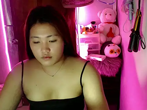 Snapshot of MiMi_yeah00 chatting on April 15, 2026, 10:54 pm MiMi yeah00 online show from April 15, 2026, 10:54 pm