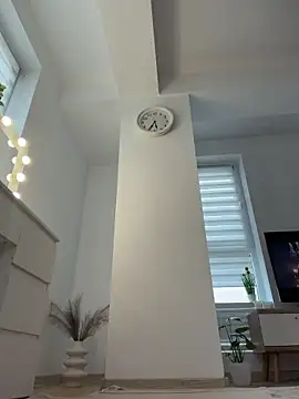 Katty Pery online show from April 9, 2026, 2:11 pm