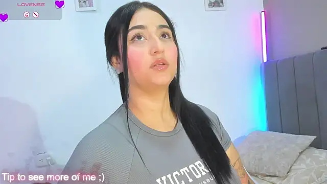 Curvy sweet online show from March 15, 2026, 9:37 am