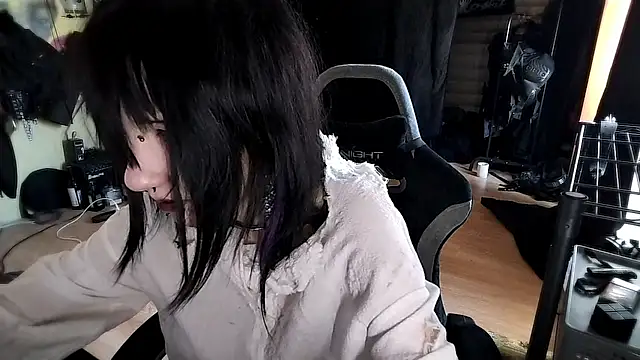 Snapshot of Shempert_ghot chatting on February 18, 2026, 11:06 am Shempert ghot online show from February 18, 2026, 11:06 am