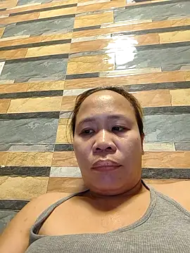 squirtshantal online show from February 8, 2026, 1:25 pm