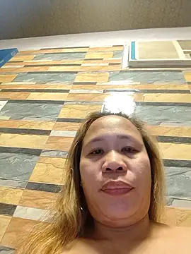 squirtshantal online show from February 21, 2026, 11:33 am