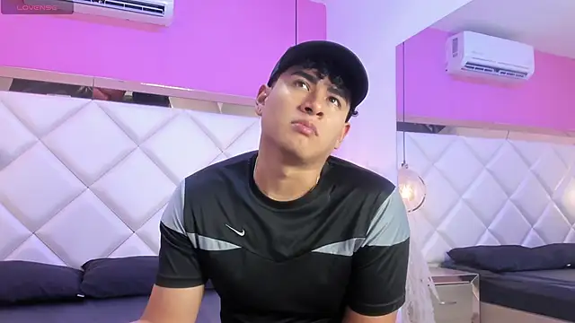 Bastixvontade online show from April 13, 2026, 10:15 pm