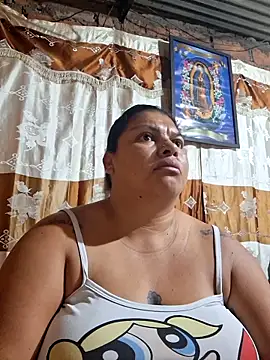 Snapshot of Juli_Powl chatting on May 20, 2026, 10:54 am Juli Powl online show from May 20, 2026, 10:54 am