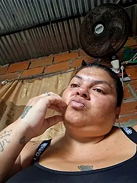 Snapshot of Juli_Powl chatting on May 29, 2026, 2:15 pm Juli Powl online show from May 29, 2026, 2:15 pm