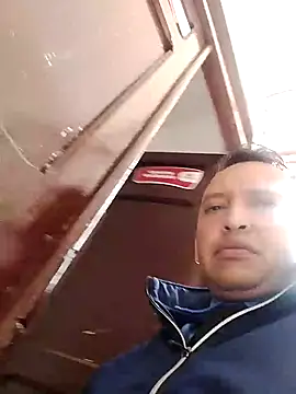 Hachi28 online show from April 8, 2026, 5:35 pm