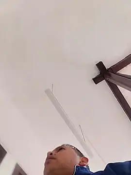 Hachi28 online show from April 9, 2026, 4:56 pm