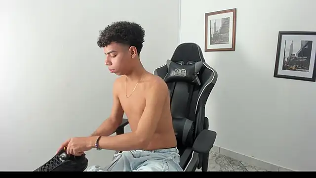 alexx cum18 online show from July 30, 2026, 11:53 am