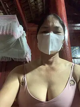 Lissa8x online show from February 26, 2026, 3:33 pm