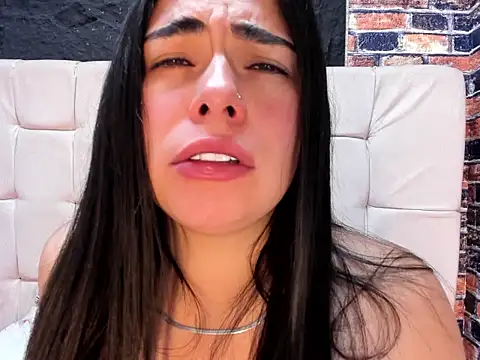 miss sexxy online show from April 12, 2026, 5:01 am